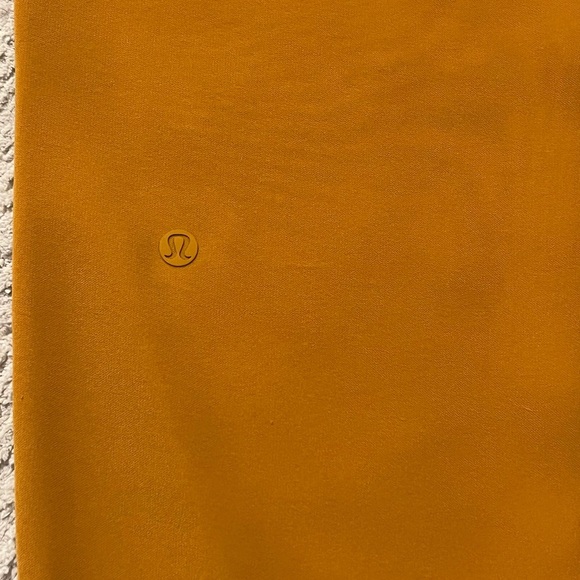 Lululemon On the Fly 7/8 Pant *Woven - Picture 3 of 6